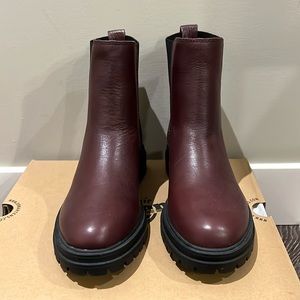 New Madewell Bradley Chelsea Lugsole Boot in Dark Cabernet
